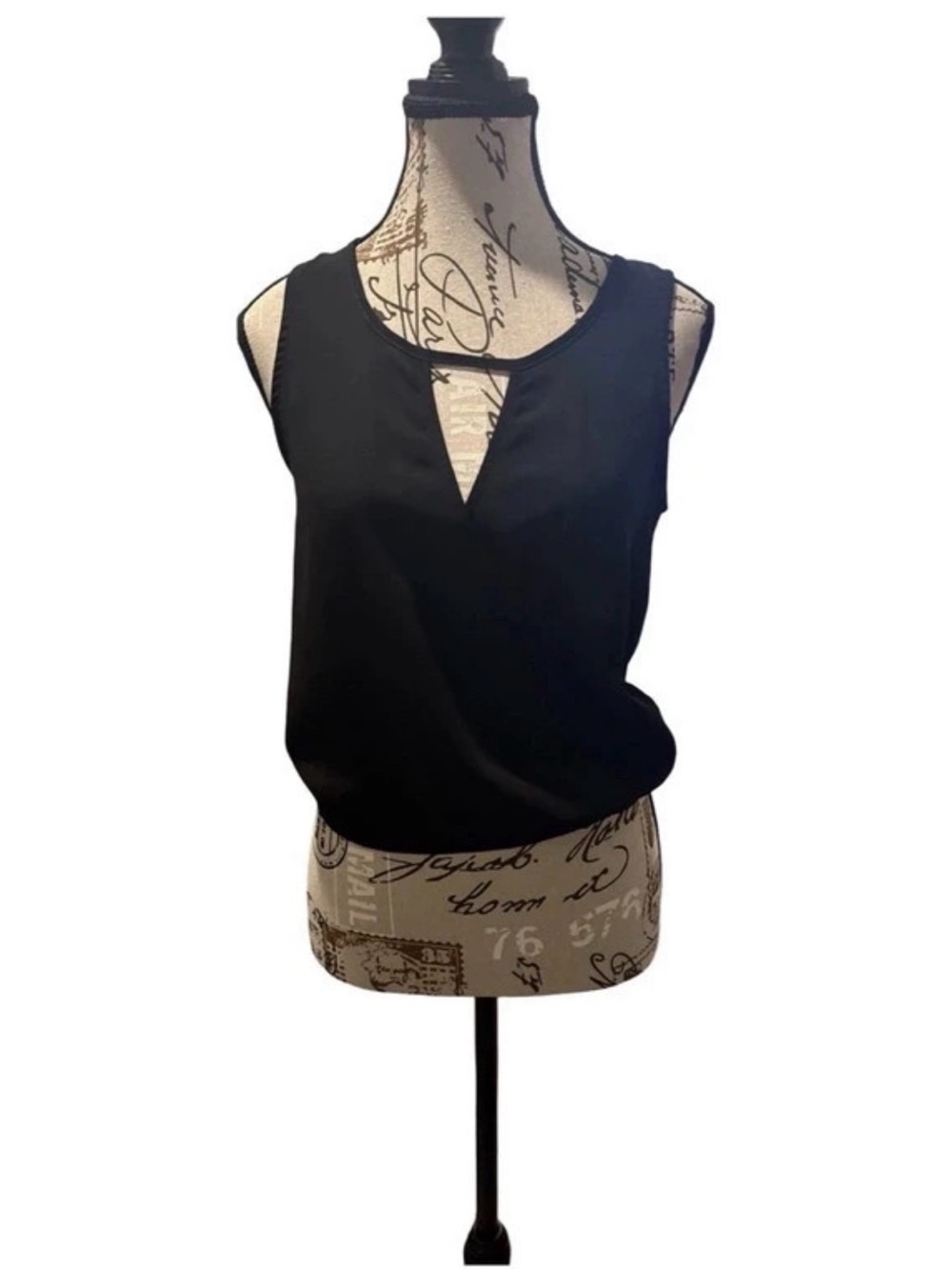 NWT! Guess Classic Black Sleeveless V-Neck open back Women's Top, S